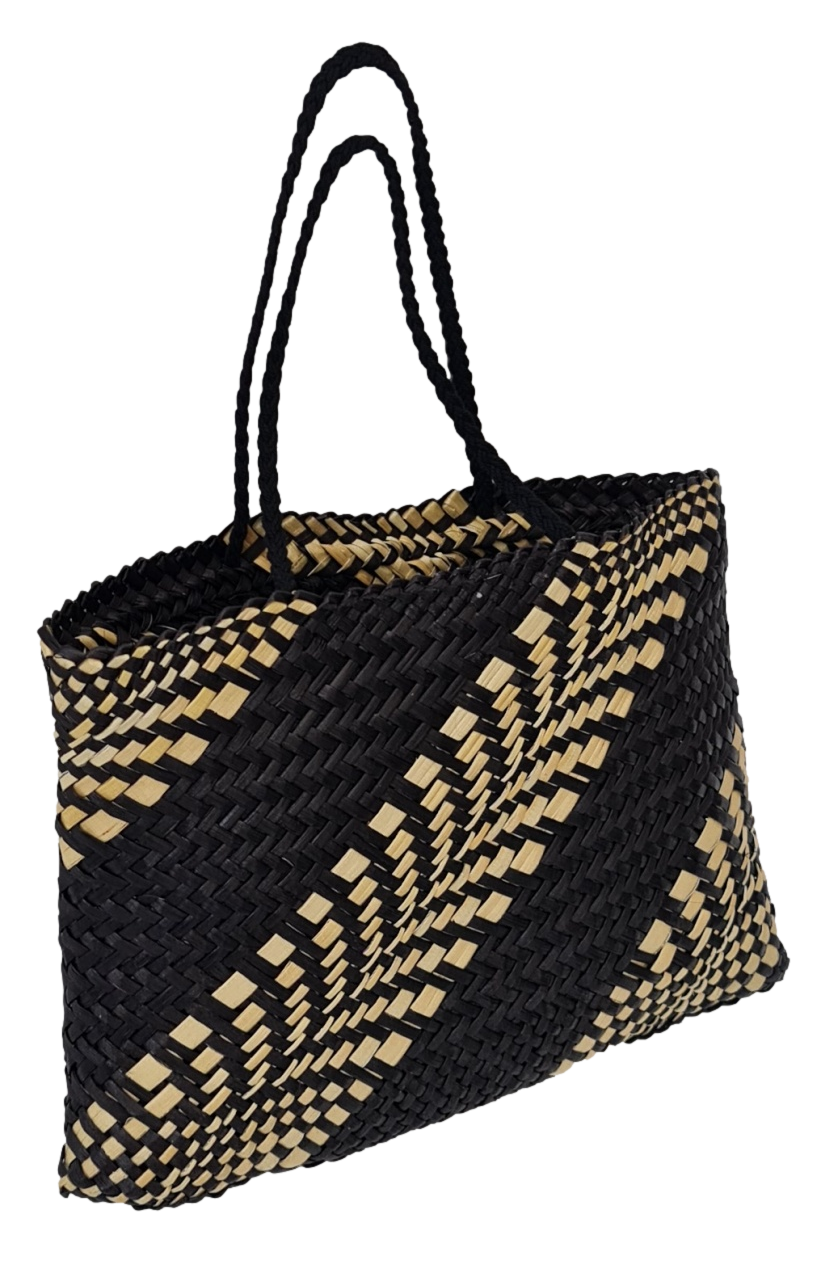 Raukura A Kete for my mother Woven by Veranoa Hetet